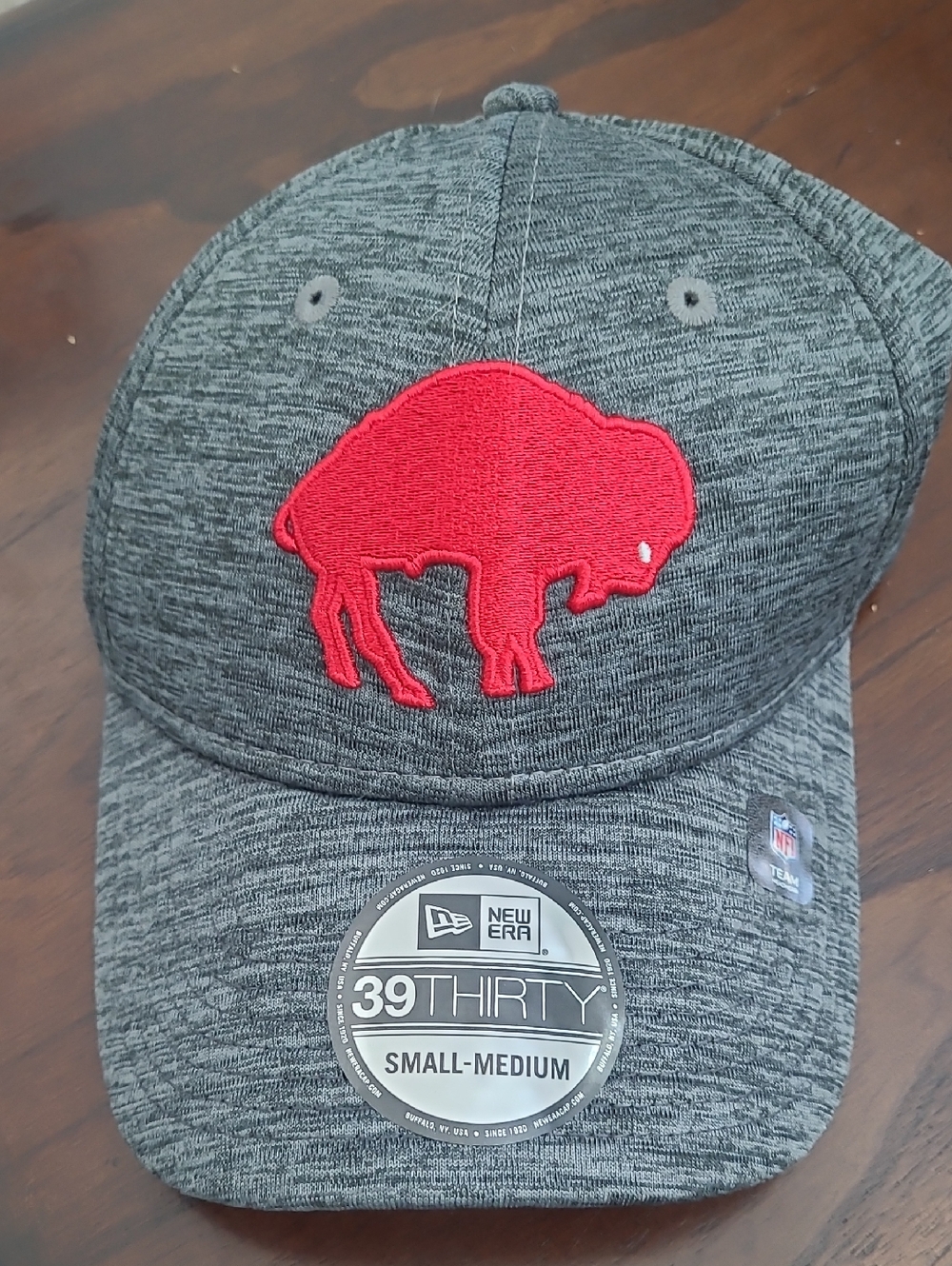 New Era Kids Heather Gray Cap with Red Buffalo Patch